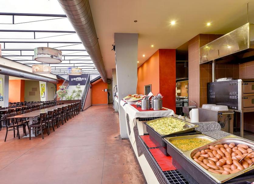 Buffet Photo