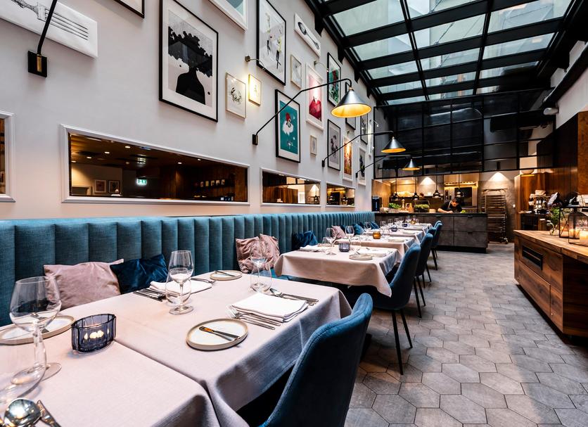 Restaurant Photo