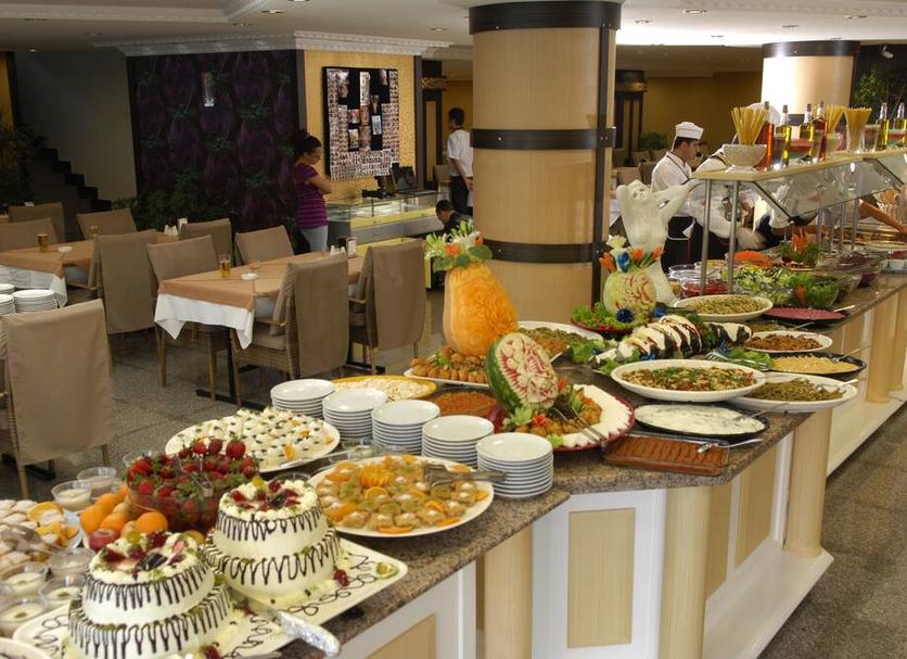 Buffet Photo