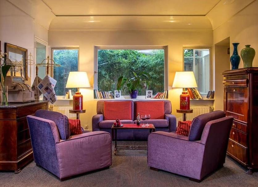 Lounge Photo