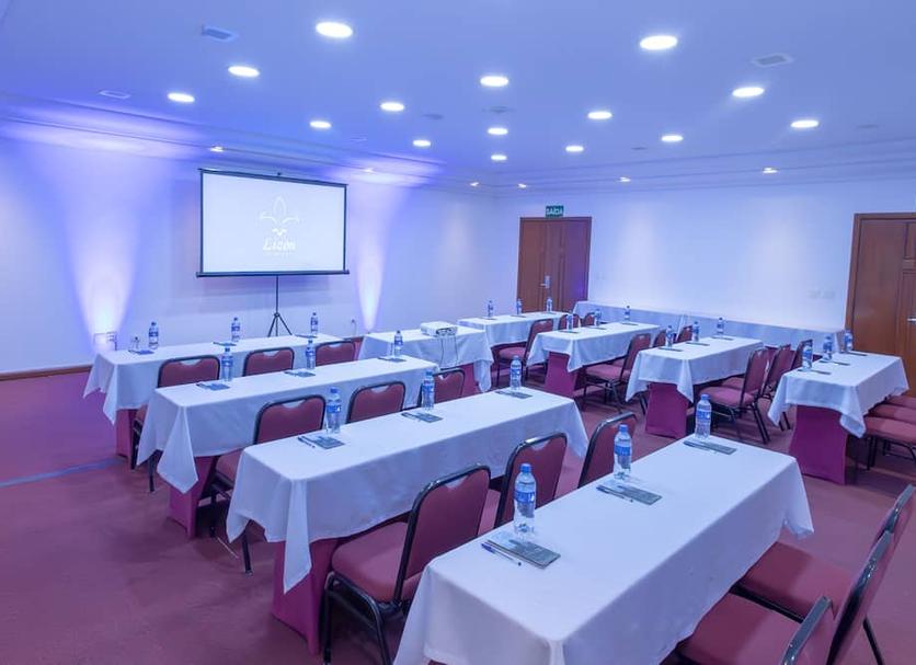 Conference room Photo