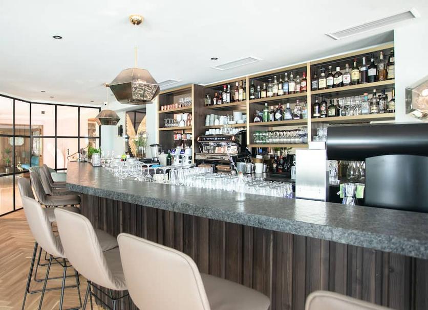 Bar Photo