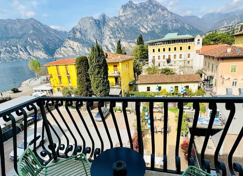 Balcony Photo