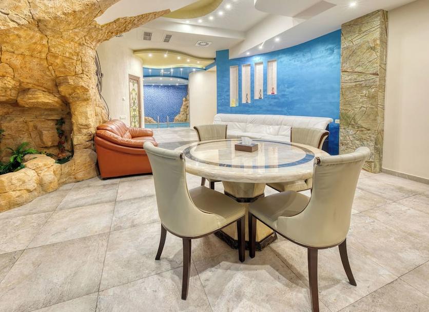 Dining room Photo