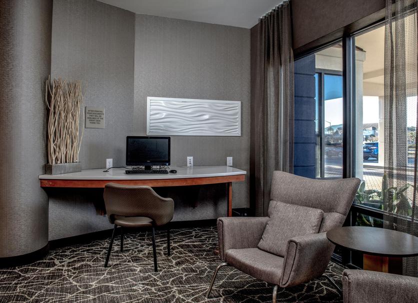 Business center Photo