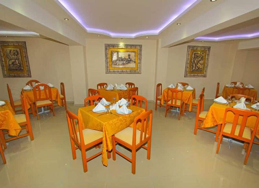 Restaurant Photo