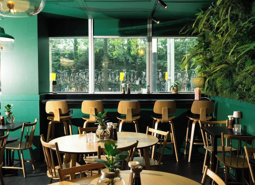 Restaurant Photo