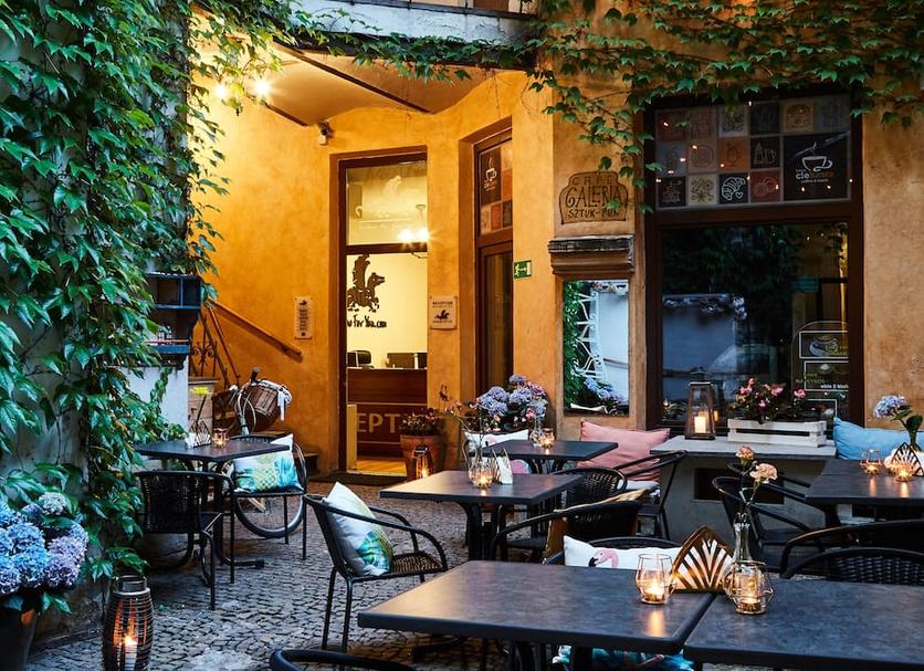 Restaurant Photo