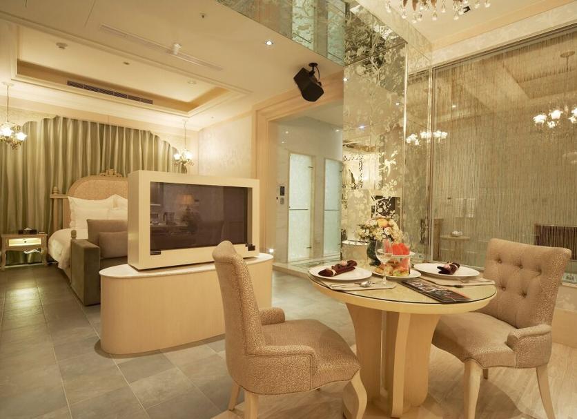Dining room Photo