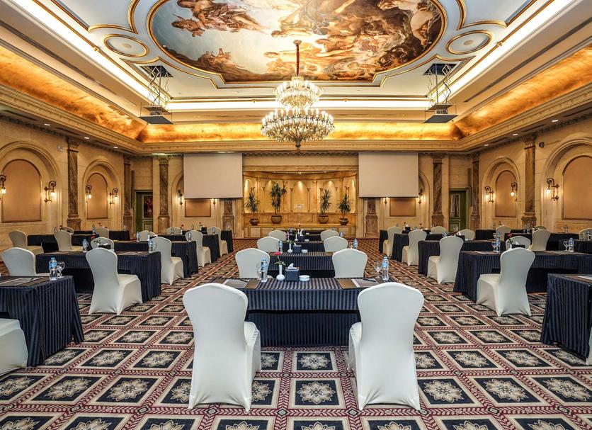 Banquet hall Photo