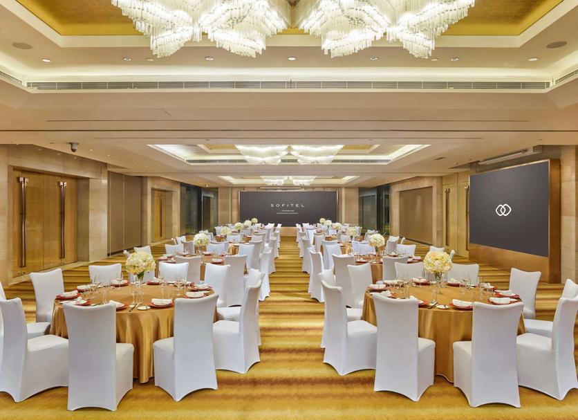 Banquet hall Photo