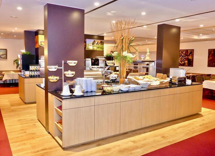 Buffet Photo