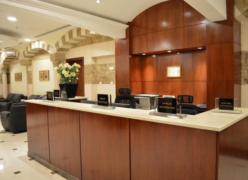 Front desk Photo