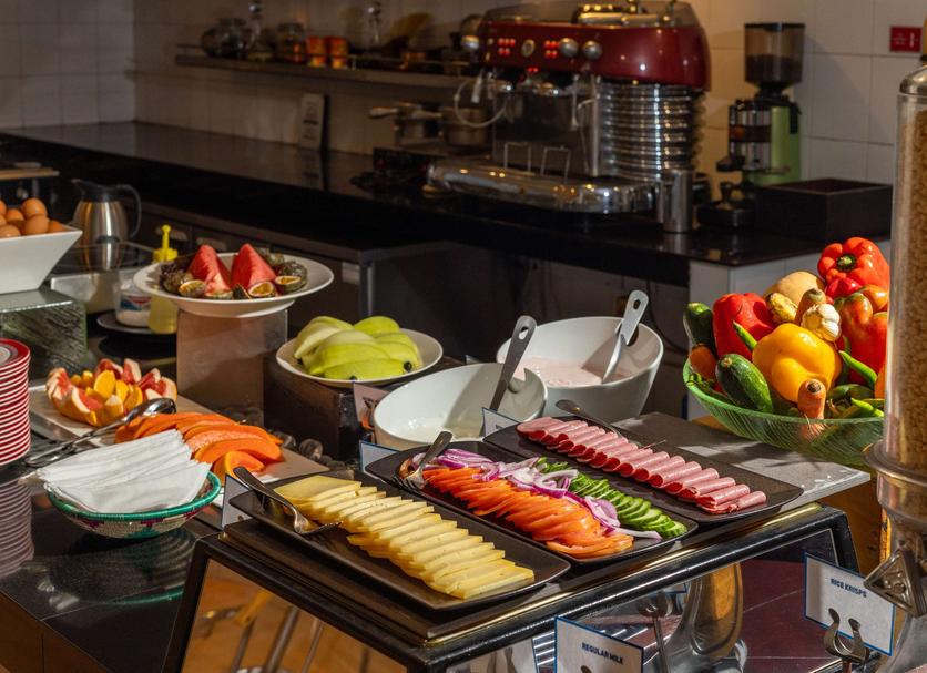 Buffet Photo