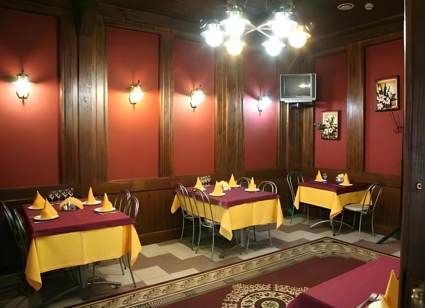 Restaurant Photo