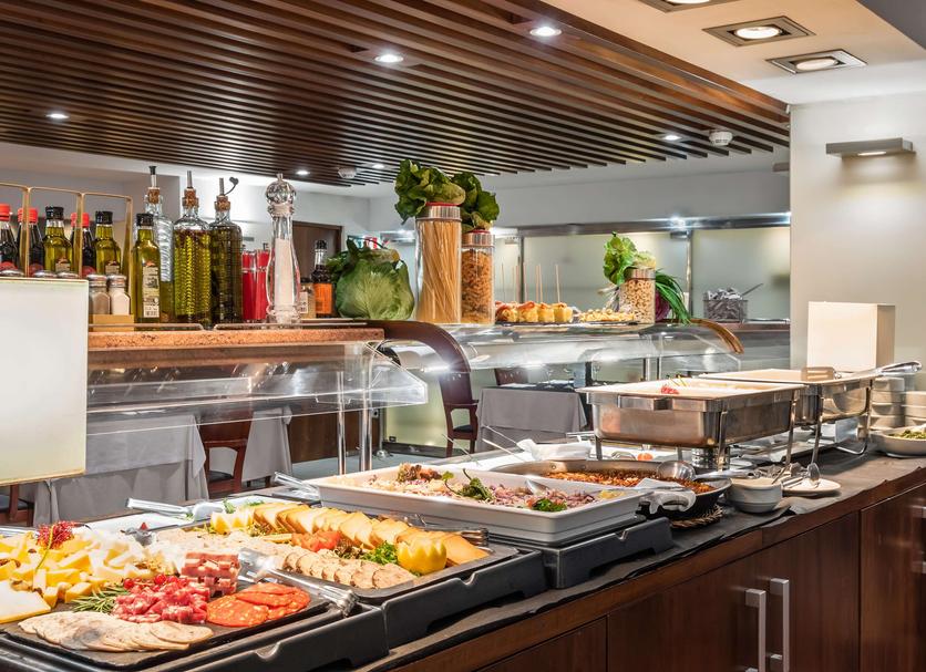 Buffet Photo