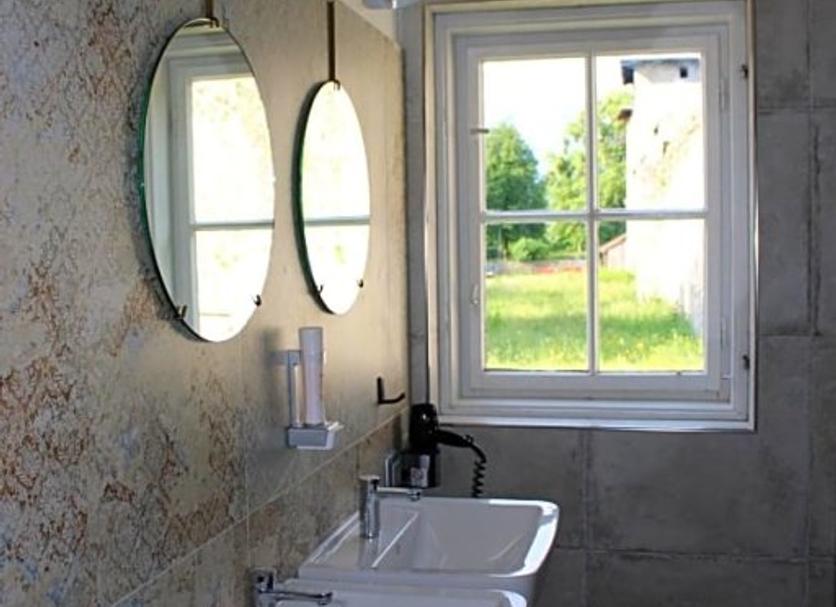 Bathroom Photo