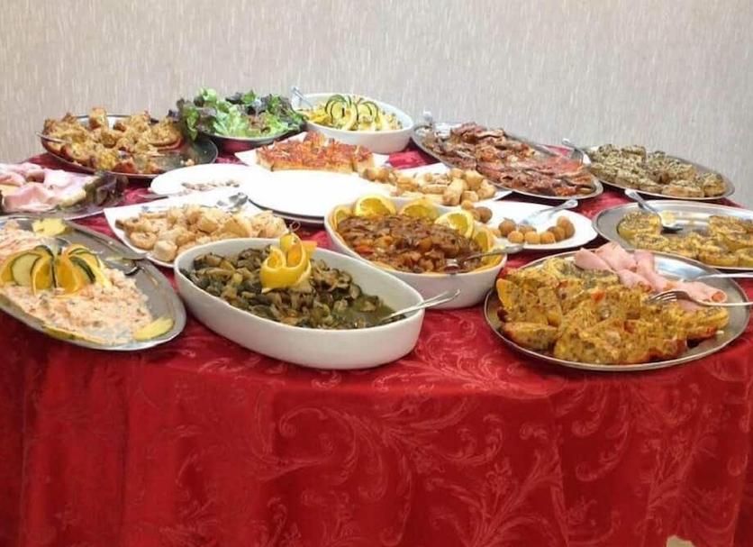 Buffet Photo