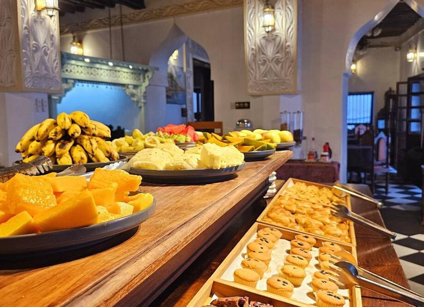 Buffet Photo