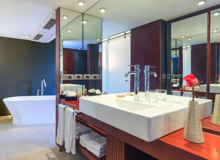 Bathroom Photo