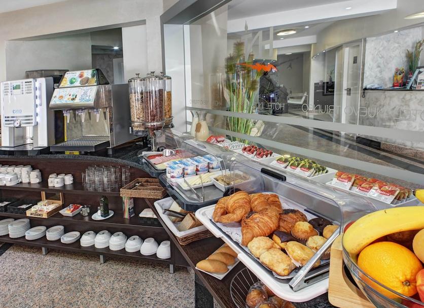 Buffet Photo