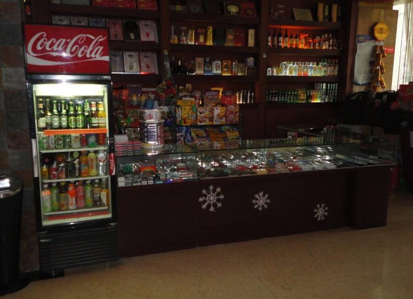 Shop Photo