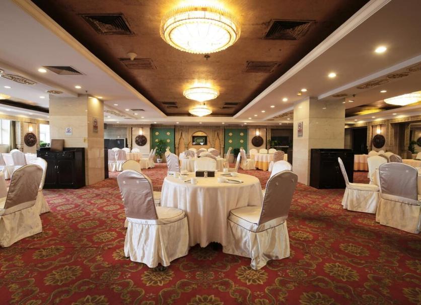 Banquet hall Photo