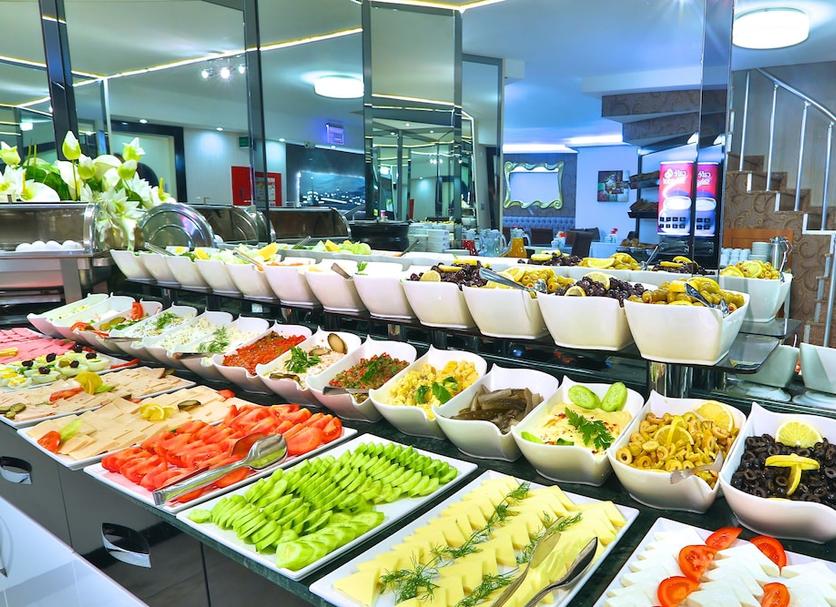 Buffet Photo