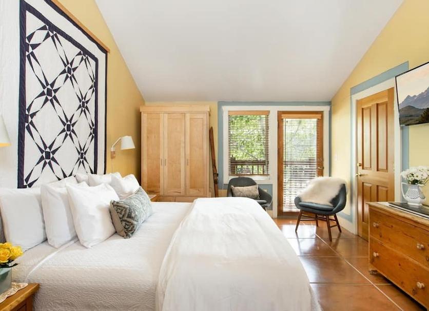 Bedroom Photo