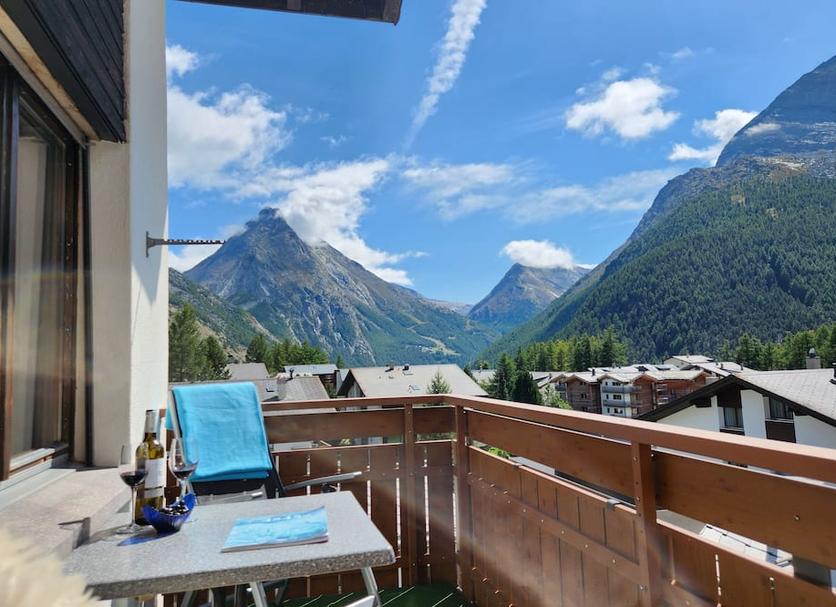 Balcony Photo