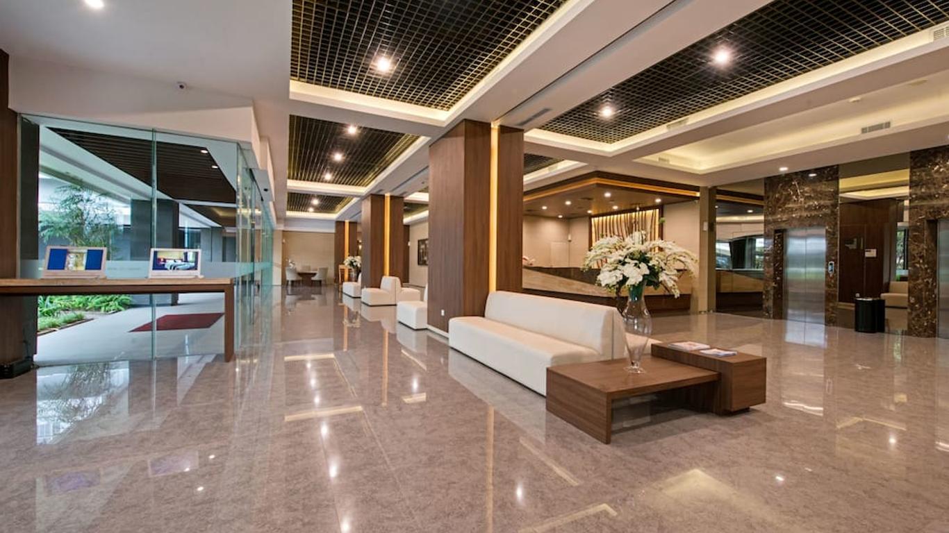 Grand Whiz Poins Square Simatupang