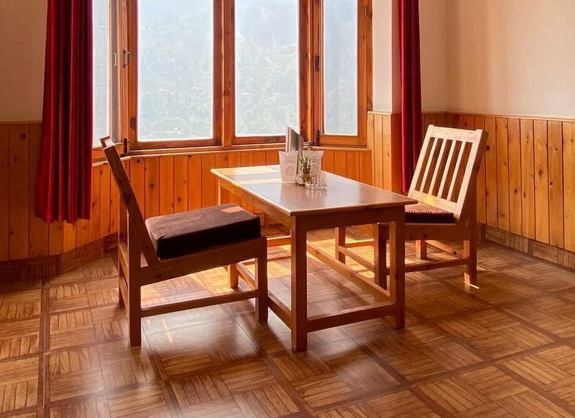 Dining room Photo