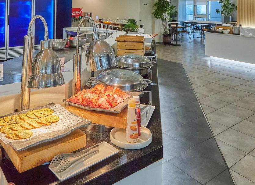 Buffet Photo