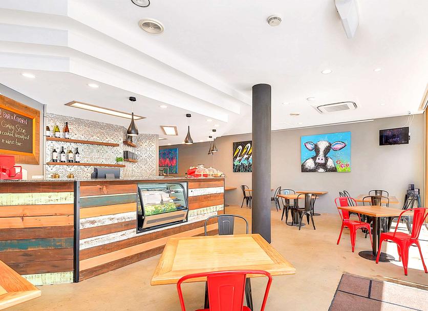 Restaurant Photo