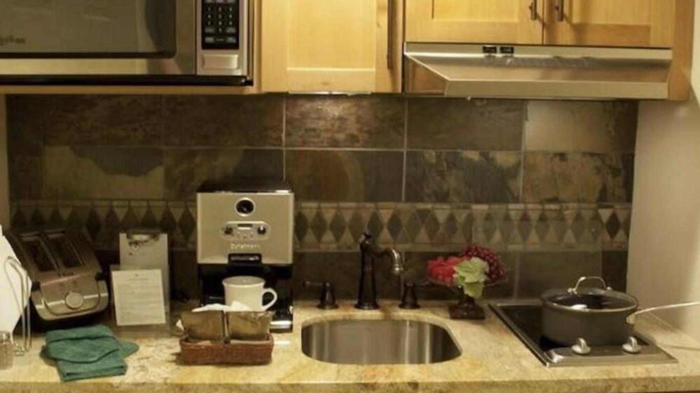 Lake Tahoe vacation resort near Heavenly ski resort