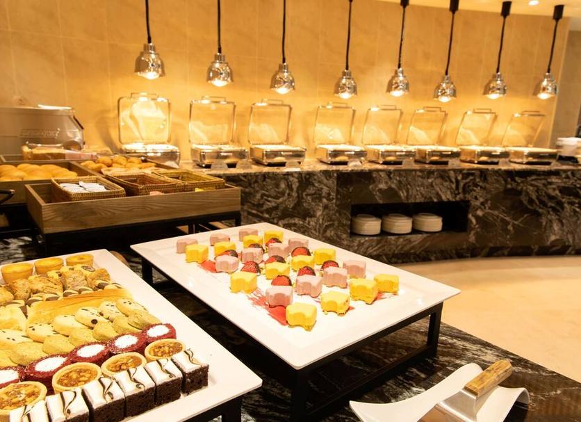 Buffet Photo