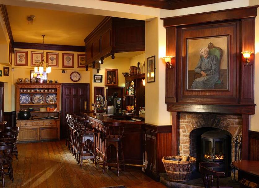 Bar Photo