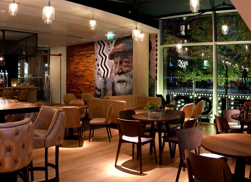 Restaurant Photo