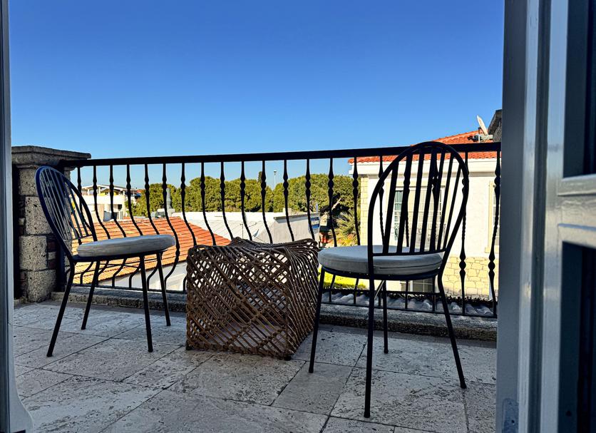 Balcony Photo