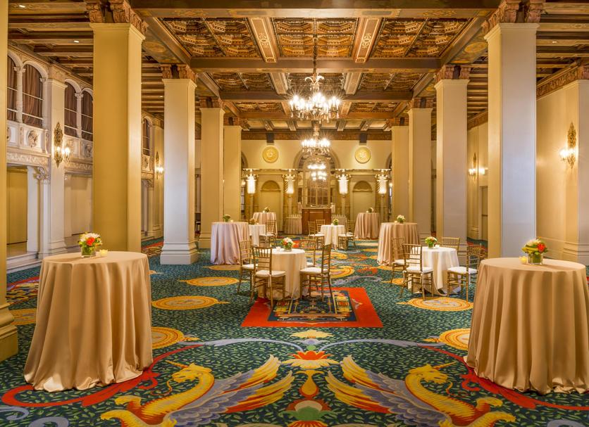 Banquet hall Photo