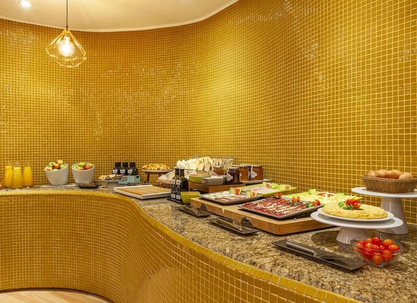 Buffet Photo