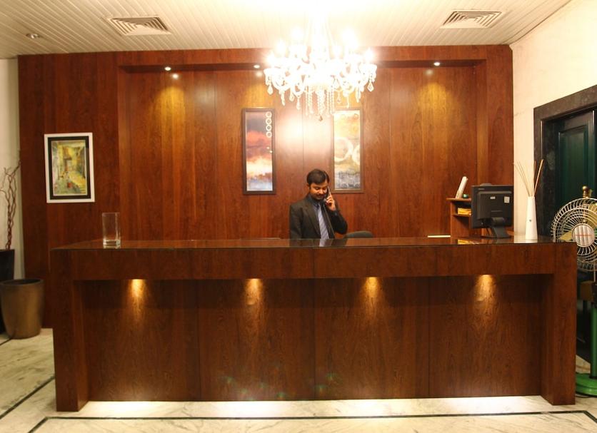 Front desk Photo