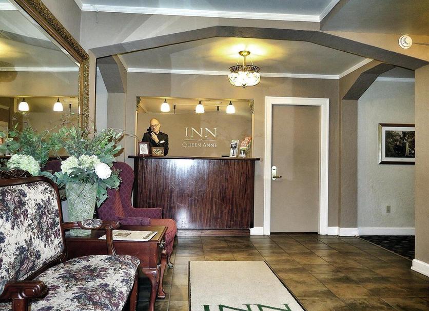 Front desk Photo
