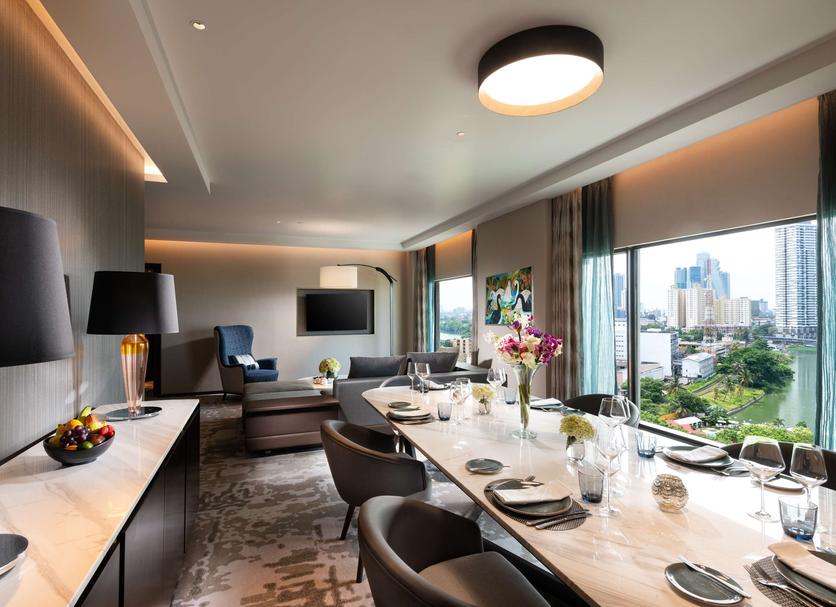 Dining room Photo