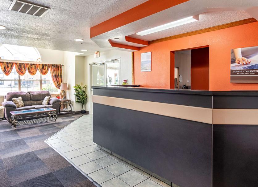 Front desk Photo