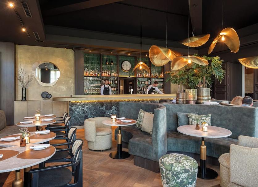 Restaurant Photo
