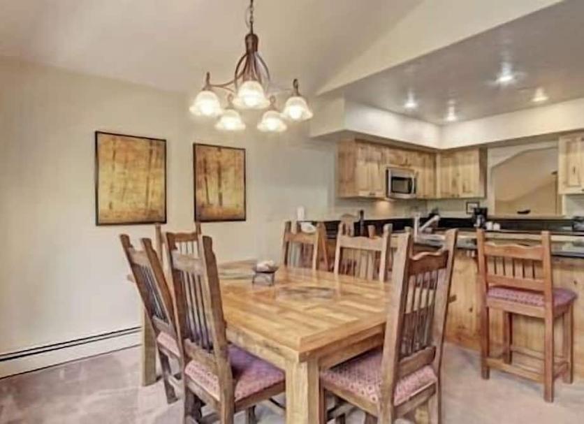 Dining room Photo