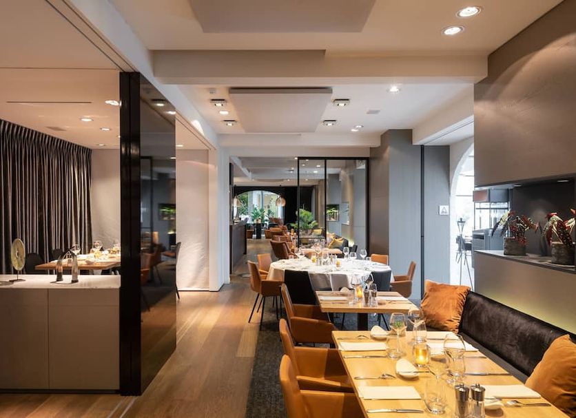 Restaurant Photo