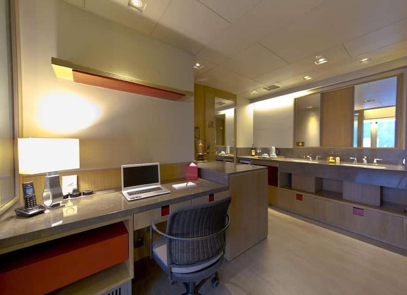 Business center Photo