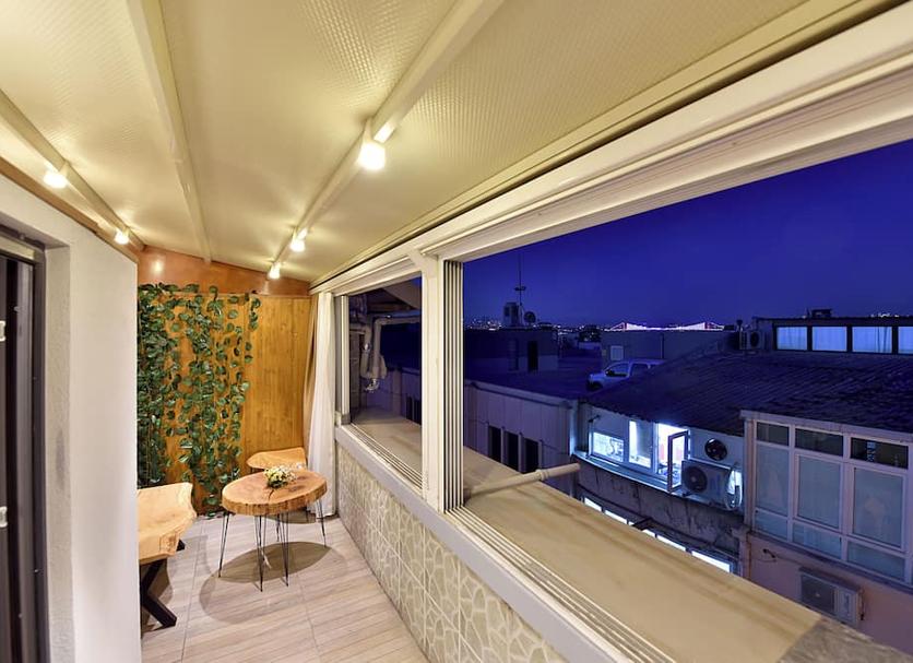 Balcony Photo